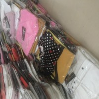 大量出售衣服3.4塊錢批發(fā)價(jià)